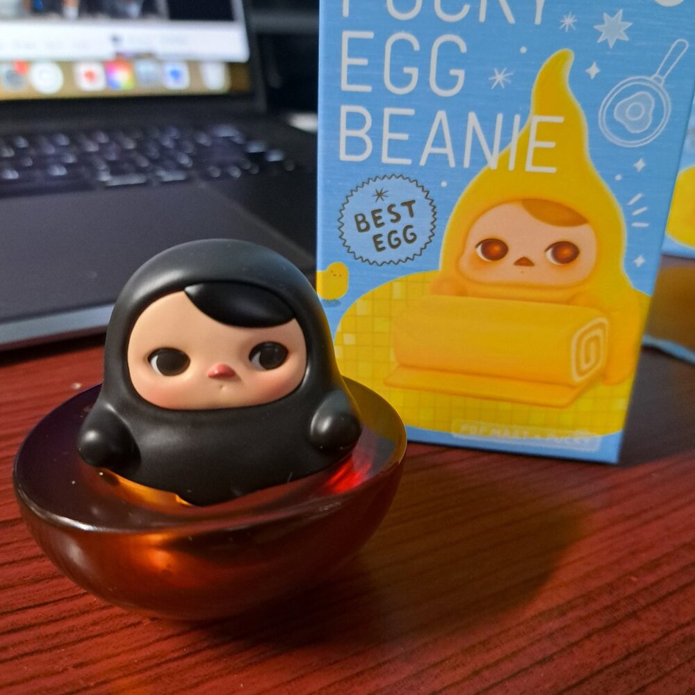 Pop mart pucky egg beanie